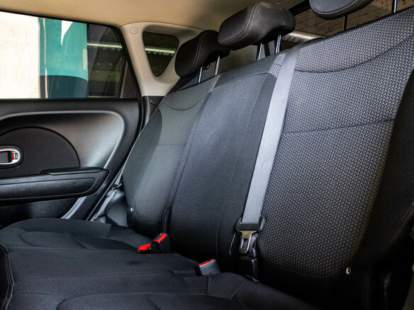 2017 Kia Soul II Рестайлинг, серебристый, 1200000 рублей - вид 9