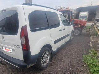 2013 Peugeot Partner II Рестайлинг, белый, 750000 рублей, вид 3