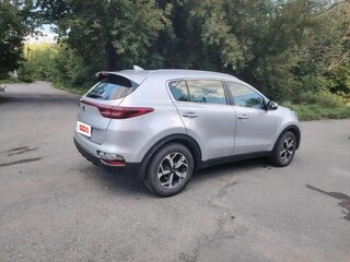 2019 Kia Sportage IV Рестайлинг, серебристый, 2180000 рублей, вид 2