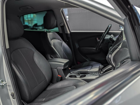2014 Hyundai ix35 I Рестайлинг, серебристый, 1490000 рублей - вид 30