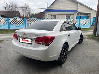 2011 Chevrolet Cruze I, белый, 460000 рублей, вид 2