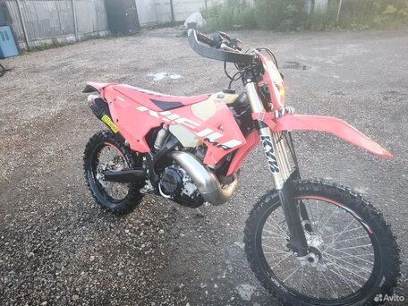 2026 Rieju MR 300, красный, 725000 рублей, вид 2