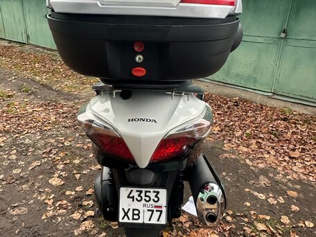 2013 Honda Silver Wing 400, белый, 450000 рублей, вид 4