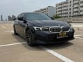 2023 BMW 3 серии Long 320Li VII (G2x) Рестайлинг, чёрный, 3143000 рублей - вид 2