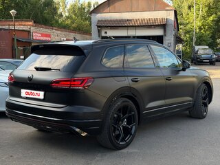 2019 Volkswagen Touareg III, чёрный, 5300000 рублей, вид 4