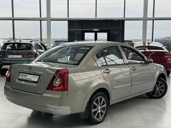 2010 Vortex Estina I, бежевый, 399000 рублей - вид 5