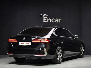 2023 BMW 5 серии 530i xDrive VIII (G60/G61/G68), чёрный, 5880000 рублей, вид 3