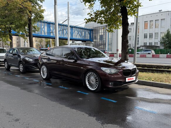 2010 BMW 5 серии Gran Turismo 535i VI (F10/F11/F07), пурпурный, 1600000 рублей - вид 10