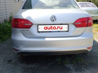 2013 Volkswagen Jetta VI, серебристый, 630000 рублей, вид 3