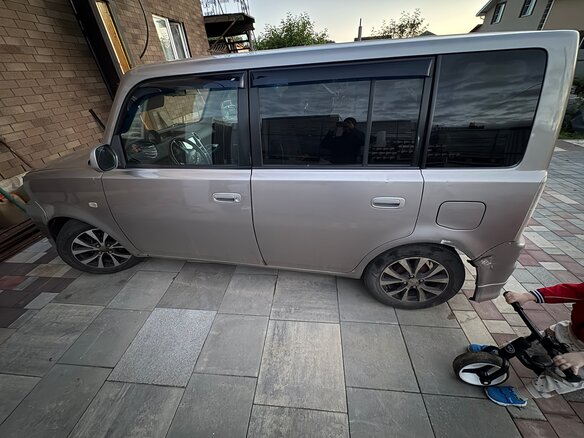 2005 Scion xB I, серый, 400000 рублей - вид 4