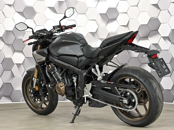 2024 Honda CB 650R, серый, 1177000 рублей - вид 7