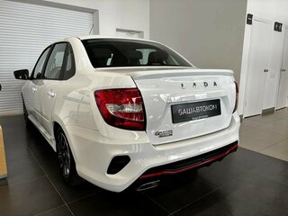 2026 Lada (ВАЗ) Granta Sportline I Рестайлинг, белый, 1369000 рублей, вид 4