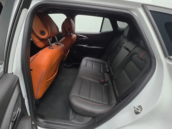 2023 Chevrolet Trax II, белый, 1600000 рублей - вид 16