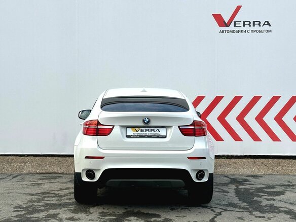 2013 BMW X6 35i I (E71) Рестайлинг, белый, 2120000 рублей - вид 4