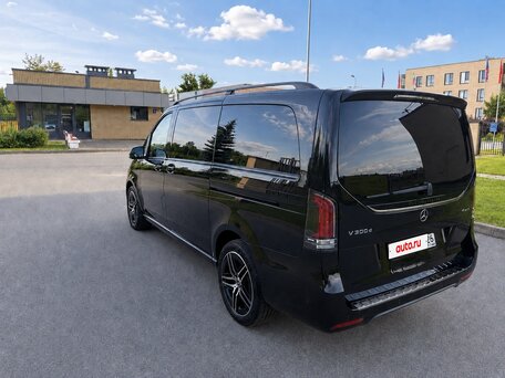 2024 Mercedes-Benz V-Класс Long 300 d длинный III (W447) Рестайлинг 2, чёрный, 10990000 рублей, вид 4