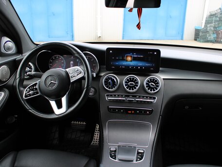 2021 Mercedes-Benz GLC Coupe 300 d I (C253) Рестайлинг, чёрный, 4555000 рублей, вид 4