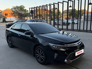 2017 Toyota Camry VII (XV50) Рестайлинг 2, чёрный, 2200000 рублей, вид 2
