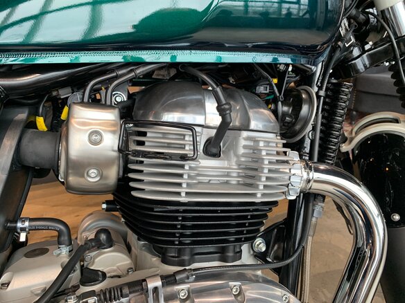 2026 Royal Enfield Interceptor 650, зелёный, 689000 рублей - вид 12