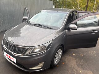 2013 Kia Rio 4-speed III, серый, 915000 рублей, вид 1