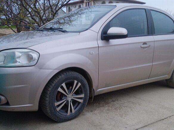 2007 Chevrolet Aveo I Рестайлинг, бежевый, 420000 рублей - вид 2