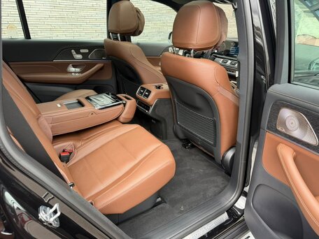 2026 Mercedes-Benz GLS 450 d II (X167) Рестайлинг, чёрный, 19030000 рублей, вид 3