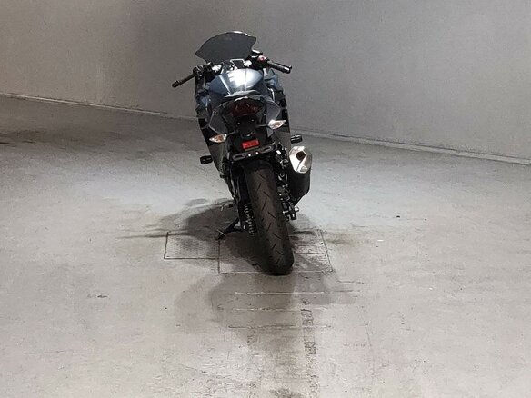 2022 Kawasaki Ninja 400, синий, 717000 рублей - вид 3