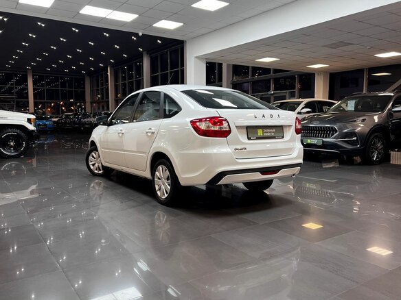 2023 Lada (ВАЗ) Granta I Рестайлинг, белый, 790000 рублей - вид 5