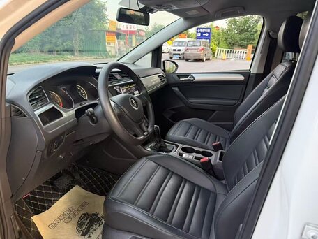 2022 Volkswagen Touran L II, белый, 1320000 рублей, вид 4
