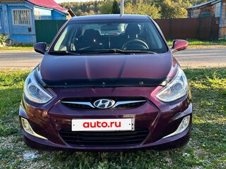 2013 Hyundai Solaris I, фиолетовый, 570000 рублей, вид 3