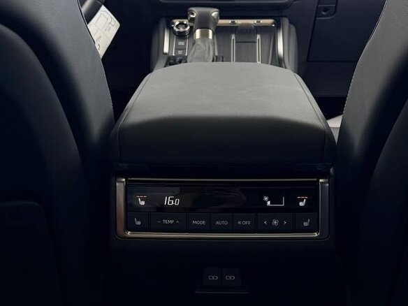 2026 Lexus GX 550 III, чёрный, 16500000 рублей - вид 12