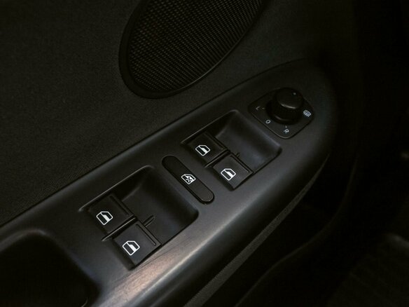2010 Volkswagen Golf Plus BiFuel II, чёрный, 673000 рублей - вид 11