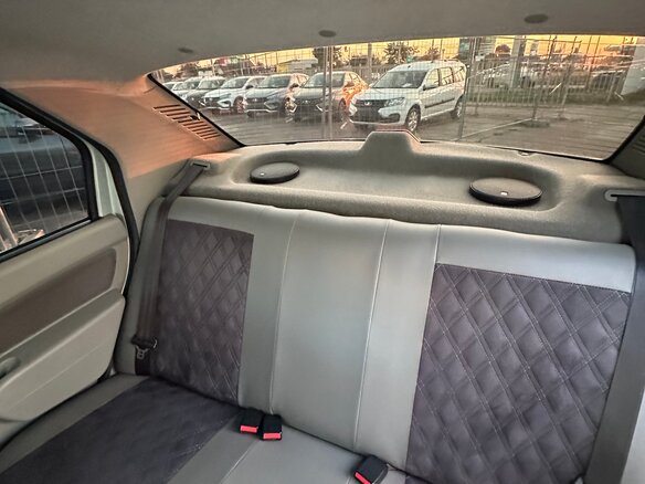 2008 Renault Logan I, зелёный, 360000 рублей - вид 12