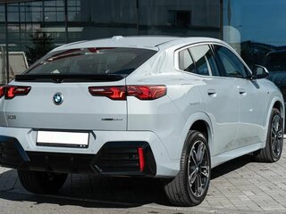 2026 BMW X2 xDrive25i II (U10), белый, 6700000 рублей, вид 4