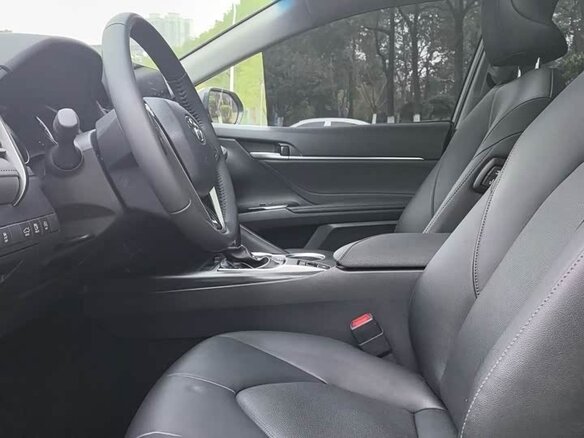 2025 Toyota Camry VIII (XV70) Рестайлинг, чёрный, 4027000 рублей - вид 9