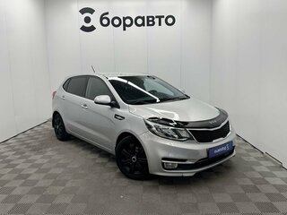 2016 Kia Rio III Рестайлинг, серебристый, 797500 рублей, вид 2