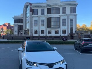 2021 Toyota Corolla XII (E210), белый, 1700000 рублей, вид 3