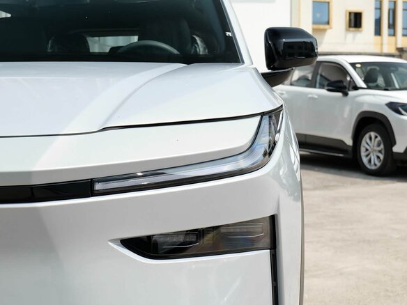 2026 Toyota bZ3X 50 kWh, серебристый, 2340000 рублей - вид 10