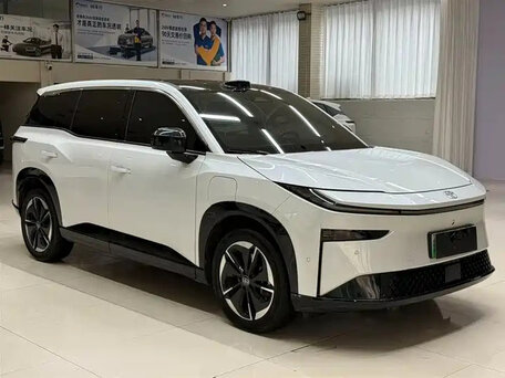 2025 Toyota bZ3X 58.3 kWh, белый, 2890000 рублей, вид 2