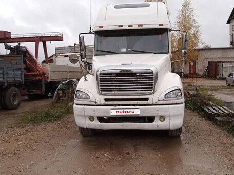 2002 Freightliner Columbia, белый, 1200000 рублей, вид 3
