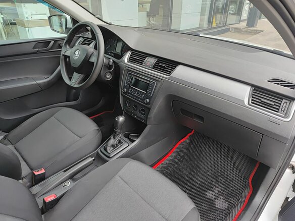 2015 Skoda Rapid I, белый, 1030000 рублей - вид 10
