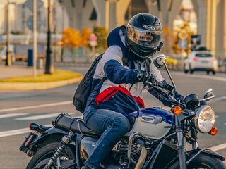 2021 Triumph Bonneville T100, синий, 950000 рублей, вид 1