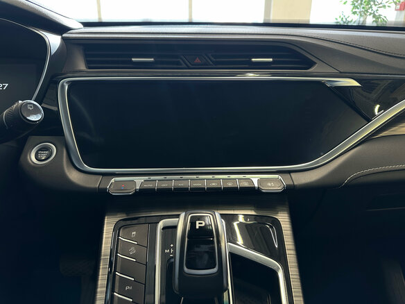 2023 Geely Atlas Pro, серый, 1820000 рублей - вид 11