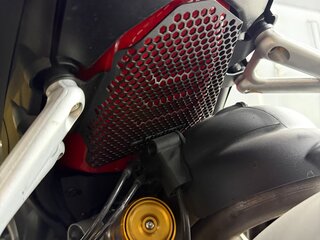 2021 Ducati Streetfighter V4, красный, 2000000 рублей, вид 5
