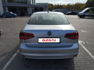 2015 Volkswagen Jetta VI Рестайлинг, серебристый, 750000 рублей, вид 3
