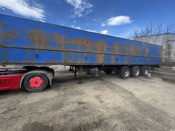 2000 Mercedes-Benz Actros, красный, 1200000 рублей - вид 4