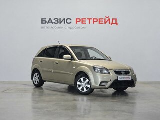 2010 Kia Rio II Рестайлинг, бежевый, 689000 рублей, вид 3