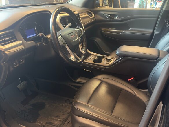 2022 GMC Acadia II Рестайлинг, чёрный, 3600000 рублей - вид 21