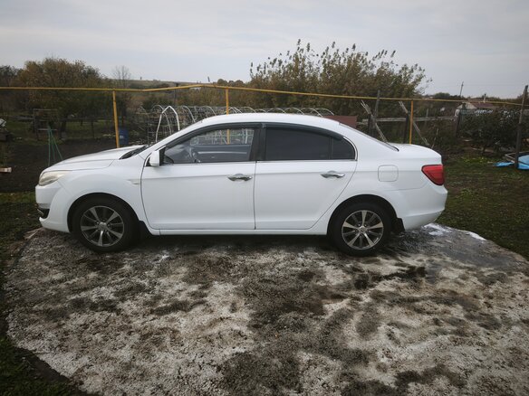 2014 Lifan Cebrium (720), белый, 350000 рублей - вид 4