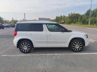 2016 Skoda Yeti I Рестайлинг, белый, 1500000 рублей, вид 4