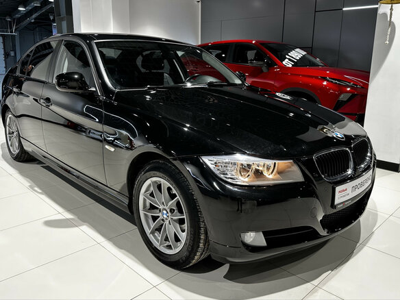 2010 BMW 3 серии 318i V (E90/E91/E92/E93) Рестайлинг, чёрный, 988000 рублей - вид 3